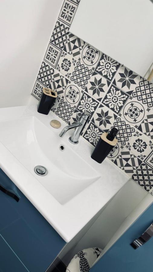 Loft D Isa Avec Wifi Netflix Apartment Gesves Luaran gambar