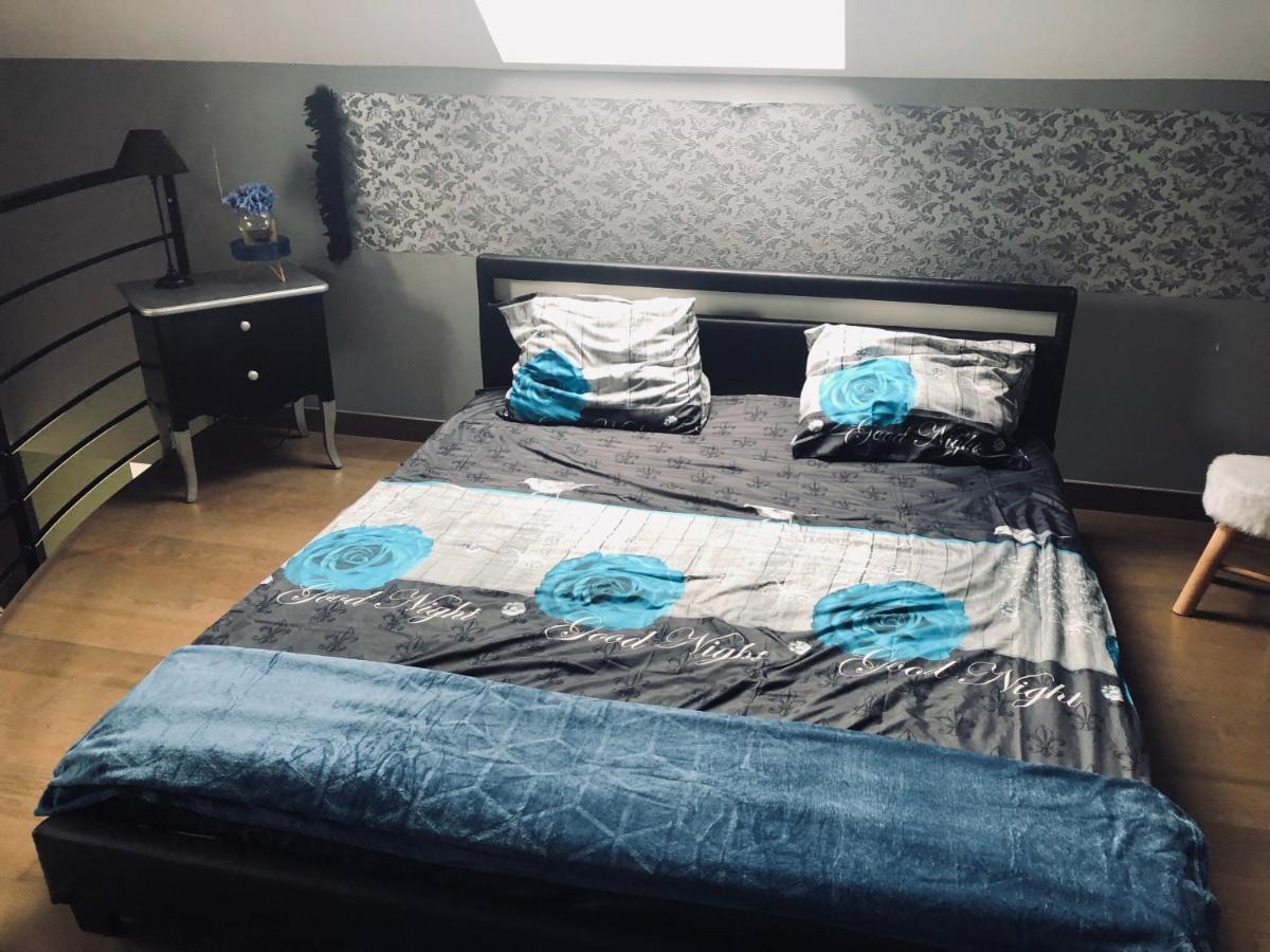 Loft D Isa Avec Wifi Netflix Apartment Gesves Luaran gambar